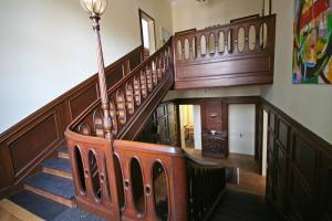 Freitreppe, Empore, EG, OG, Erdgeschoss, Granit Stufen, Expose mit Bildern H�user aus Wiesbaden - Immobilienmakler Luxor Liegenschaften