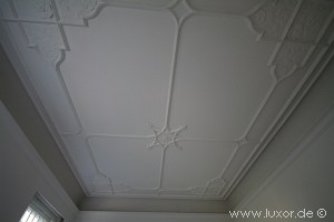 Expose mit Bildern H�user aus Wiesbaden - Immobilienmakler Luxor Liegenschaften