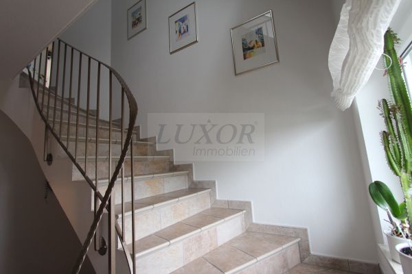 Expose mit Bildern Wohnungen aus Wiesbaden - Immobilienmakler Luxor Liegenschaften