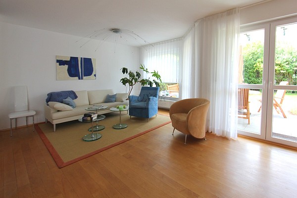 ruhig Expose mit Bildern H�user - Immobilienmakler Luxor Liegenschaften