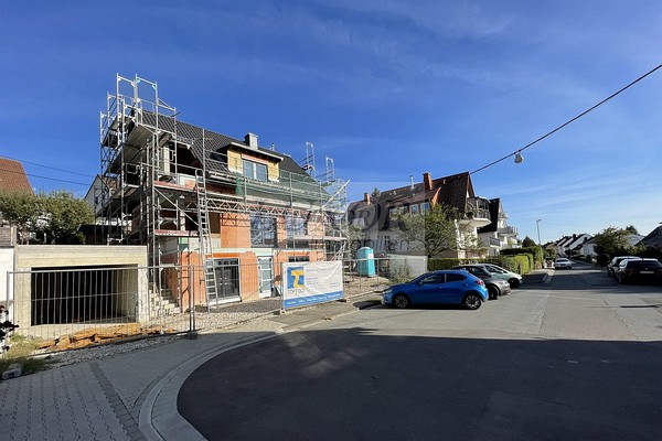 klick hier f�r weitere Bilder (Einliegerwohnung, freistehendes Zweifamilienhaus in Wiesbaden Igstadt)